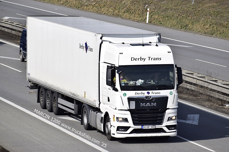 _DSC2405 DERBY TRANS-crop-MAN TGX II.JPG