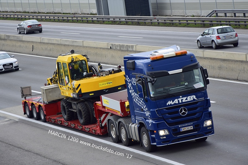 _DSC3251-crop-Matzer -ACTROS MP3.JPG