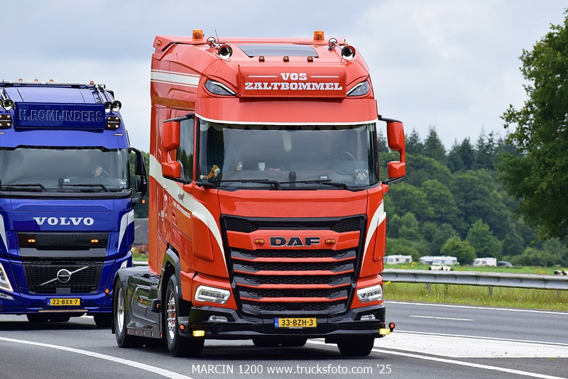 _DSC0115 VOS ZALTBOMMEL-crop-DAF XG.JPG