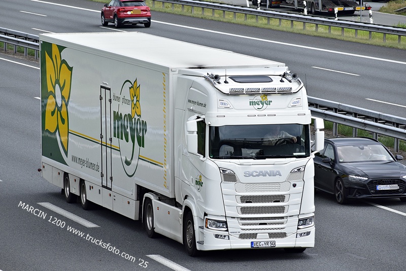 MEYER BLUMEN PFLANZEN-crop-SCANIA S460.JPG