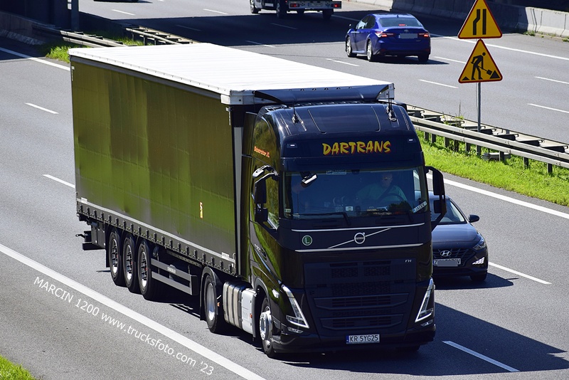 _DSC6018 DARTRANS-crop-VOLVO FH5.JPG