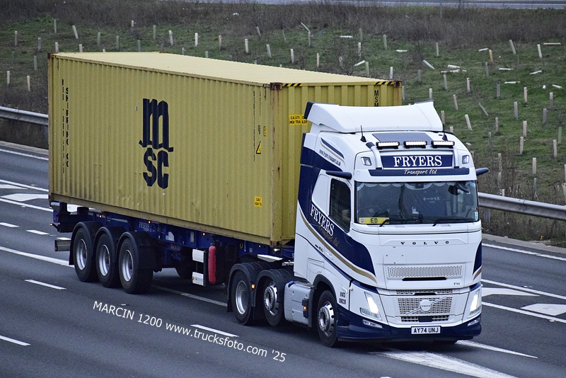 _DSC0645 FRYERS-crop-VOLVO FH AERO.JPG