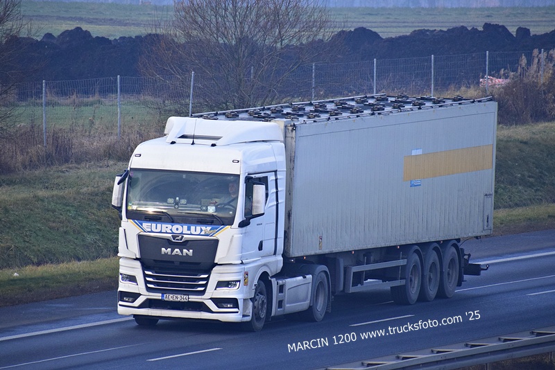 _DSC7514 EUROLUX TRANS-crop-MAN TGX II.JPG