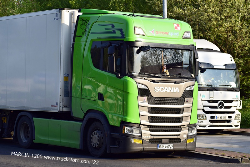 _DSC5208 ARROW SPED-crop-SCANIA S500.JPG