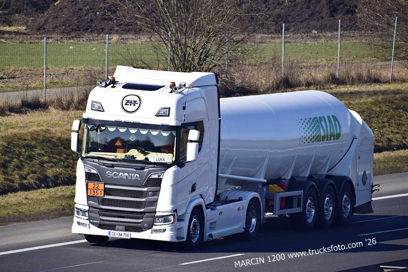 _DSC2134 ZIT-crop-SCANIA R660 V8.JPG