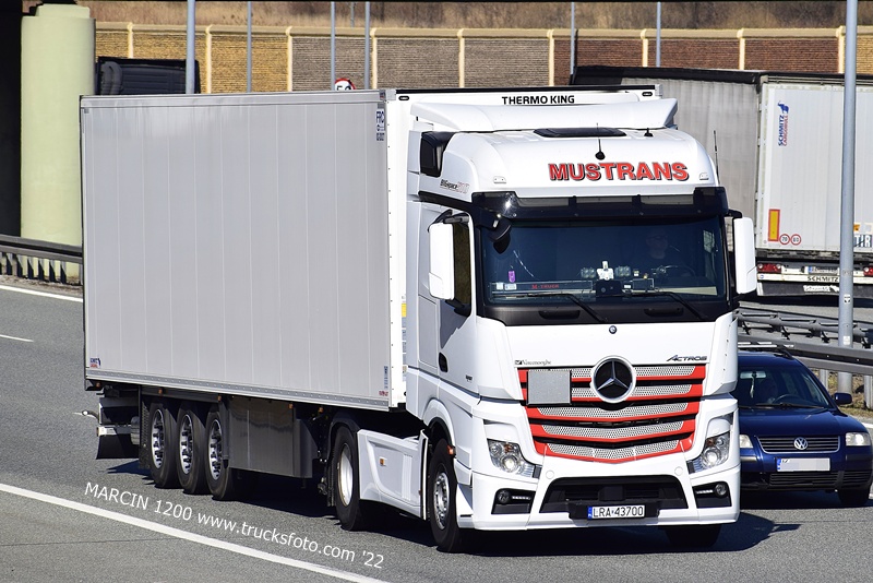 _DSC3499 MUSTRANS-crop-ACTROS MP4.JPG