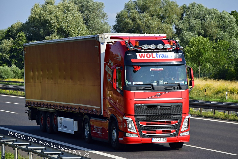 _DSC2154 WOLTRANS-crop-VOLVO FH4.JPG