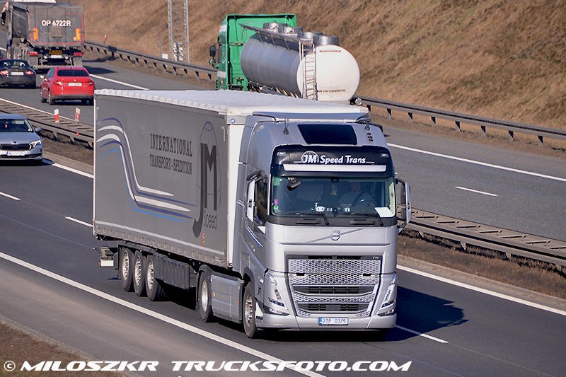 Volvo FH5_JM Speec Trans_6242.JPG
