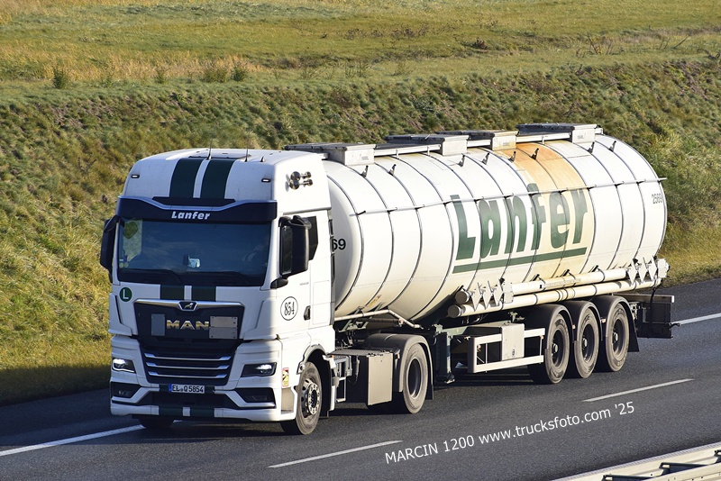_DSC7722 LANFER-crop-MAN TGX II.JPG