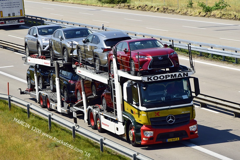 _DSC9534 KOOPMAN-crop-ACTROS.JPG