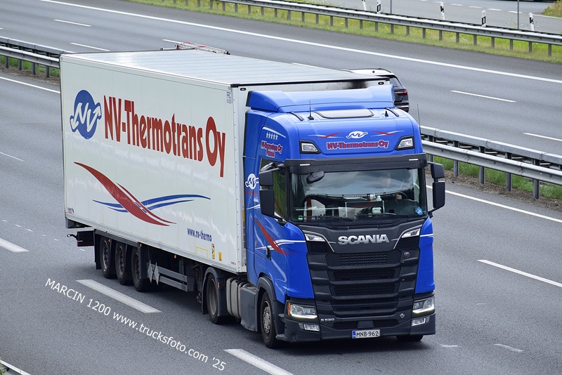 _DSC9439 NV-Thermotrans-crop-SCANIA S520 V8.JPG