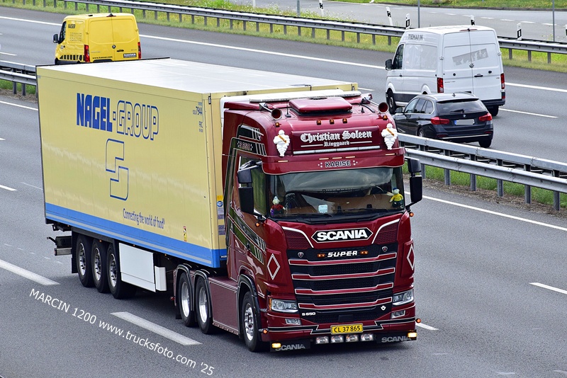 _DSC8716 Christian Soleen-crop-SCANIA S650 V8.JPG