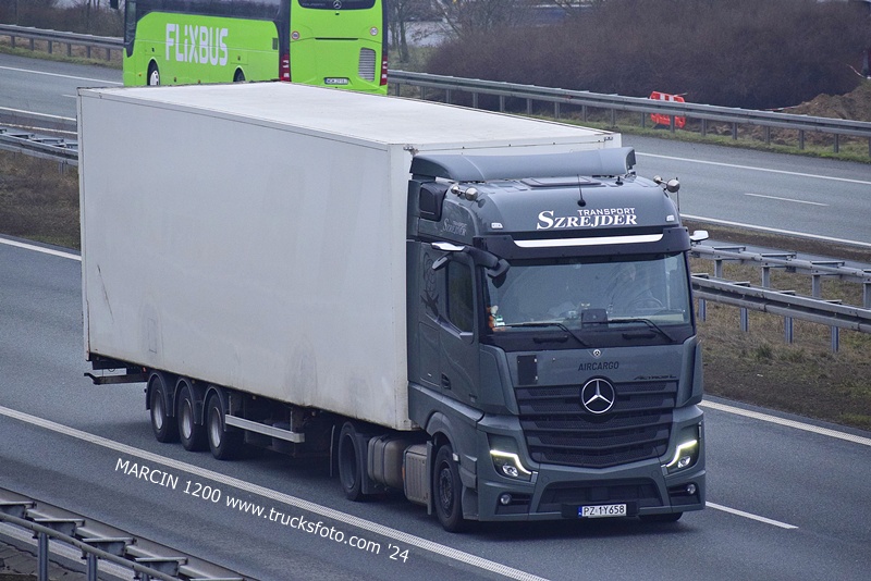 _DSC00011 (78) SZREJDER-crop-ActrosL MP5.JPG