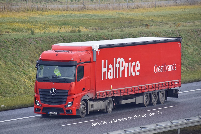 _DSC6836 HALFPRICE-crop-ACTROS MP5.JPG