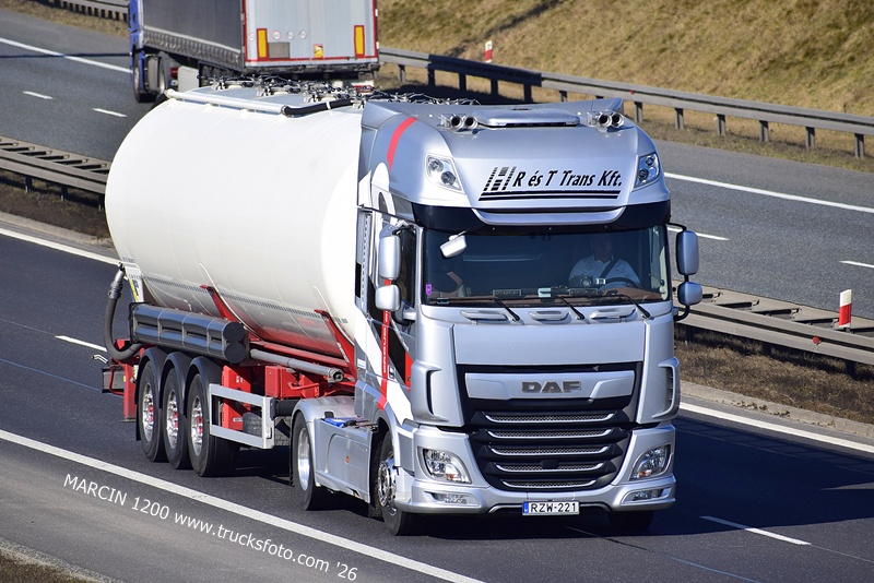 _DSC2702 R es T Trans Kft.-crop-DAF XF 106 II.JPG