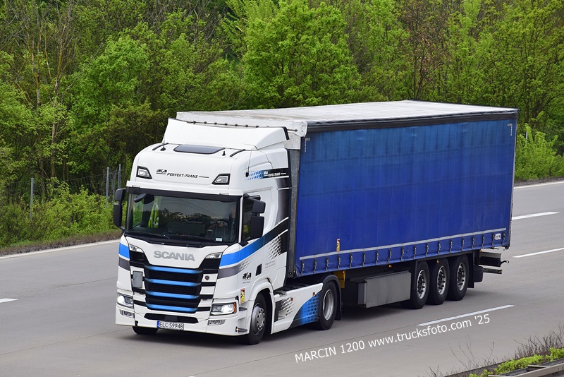 _DSC5516 PERFEKT-TRANS-crop-SCANIA R NG.JPG