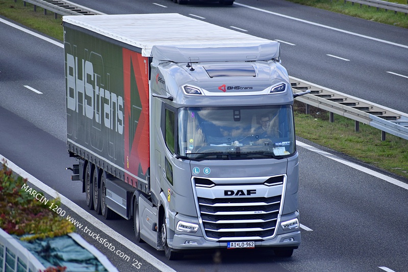 _DSC2343 BHS TRANS-crop-DAF XG.JPG