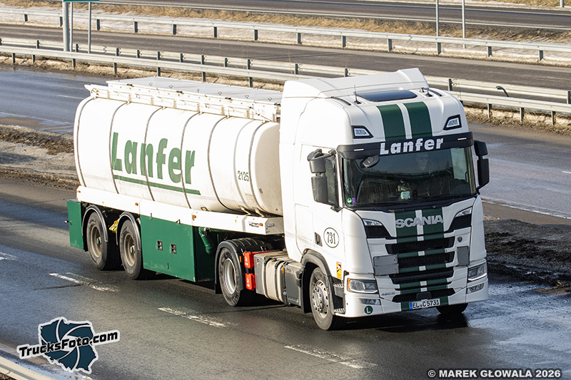 Scania 420R - Lanfer.jpg