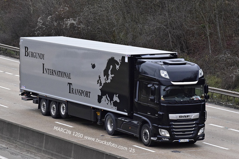 _DSC0728 BURGUNDYINTERNATIONAL TRANSPORT-crop-DAF XF 106 II.JPG