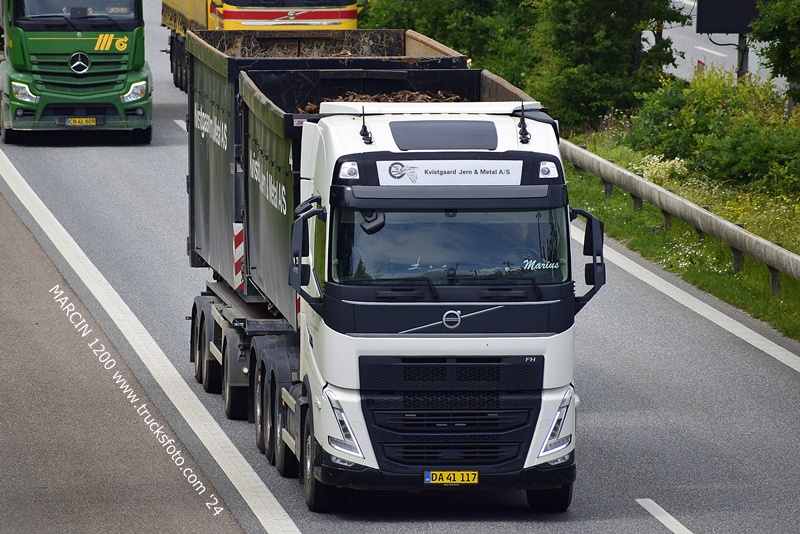 _DSC4648 KVISTGAARD JERN&METAL-crop-VOLVO FH5.JPG