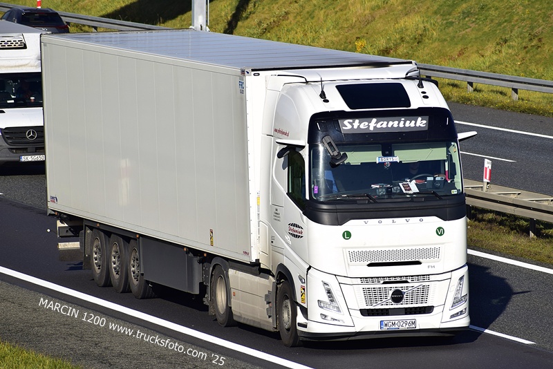 _DSC4938 STEFANIUK-crop-VOLVO FH AERO.JPG