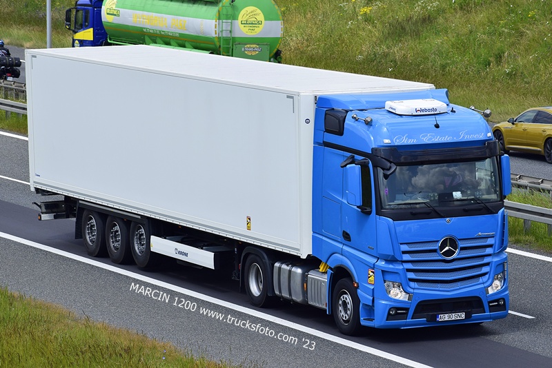 _DSC4569 SIM ESTATE INVEST-crop-ACTROS MP4 - KRONE.JPG