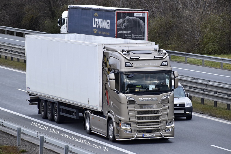 _DSC0719 SIM ESTATE INVEST-crop-SCANIA S770 V8.JPG