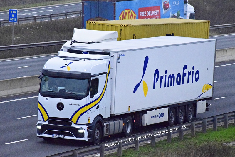 _DSC9829 PRIMAFRIO-crop-ActrosL ProCabin.JPG