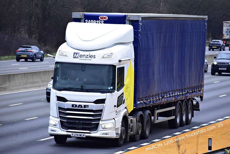 _DSC9064 MENZIES-crop-DAF - SDC.JPG