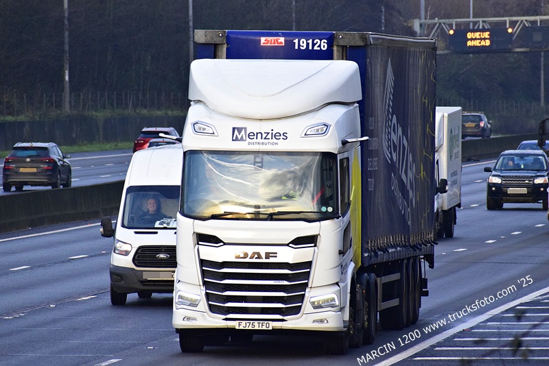 _DSC9309 MENZIES-crop-DAF - SDC.JPG