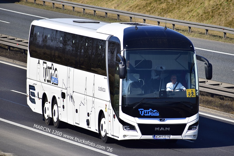 _DSC3037 AUTOBUS MAN-crop-TURBO TRANS.JPG