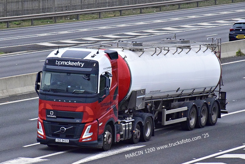_DSC0308 BPMCKEEFRY-crop-VOLVO FH AERO.JPG