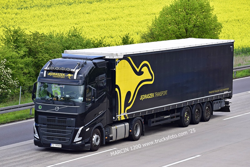 _DSC5038 JĘDRASZEK TRANSPORT-crop-VOLVO FH5.JPG
