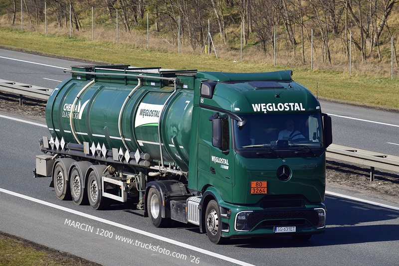 _DSC3301 WĘGLOSTAL-crop-ActrosL ProCabin.JPG