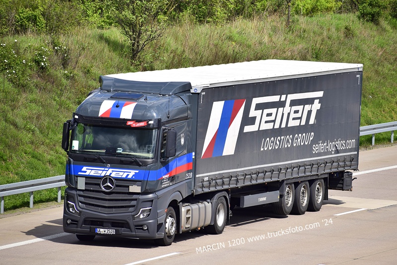 _DSC1972 SEIFERT-crop-ACTROS MP5.JPG