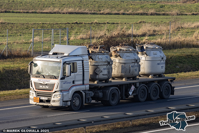 MAN TGS Nicromet - transport płynnej stali w kadziach.jpg