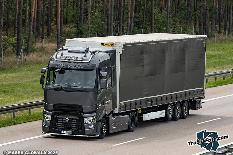 Renault Range T - MW Team.jpg