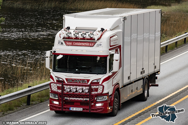 Scania P - Nome Containerservice.jpg