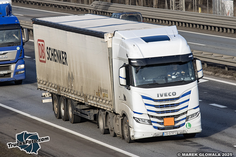 Iveco S-Way - DB Schenker.jpg