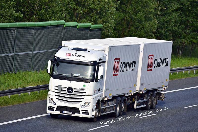 _DSC7593 DB SCHENKER-crop-ACTROS MP4.JPG