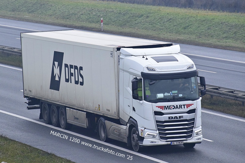 _DSC6577 MEDART-crop-DAF XG.JPG