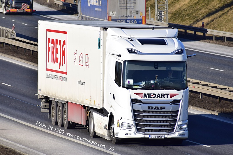 _DSC1134 MEDART-crop-DAF XG.JPG