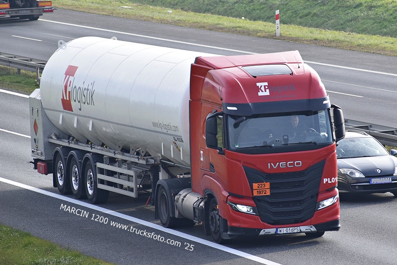 _DSC5401 KP LOGISTIK-crop-IVECO S-WAY.JPG