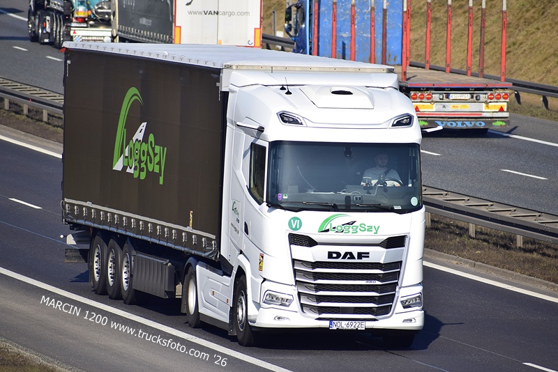 _DSC2804 LOGGSZY-crop-DAF XG.JPG