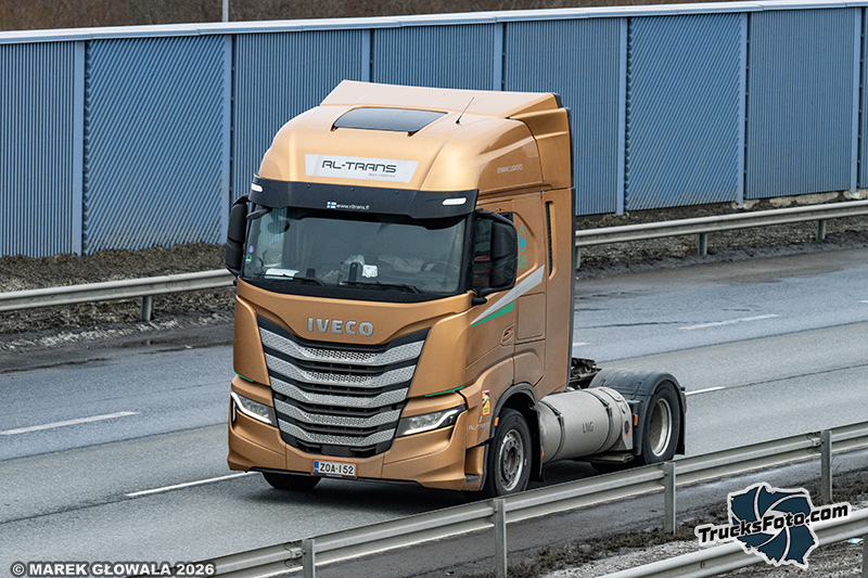 Iveco S-Way LNG - RL-Trans.jpg