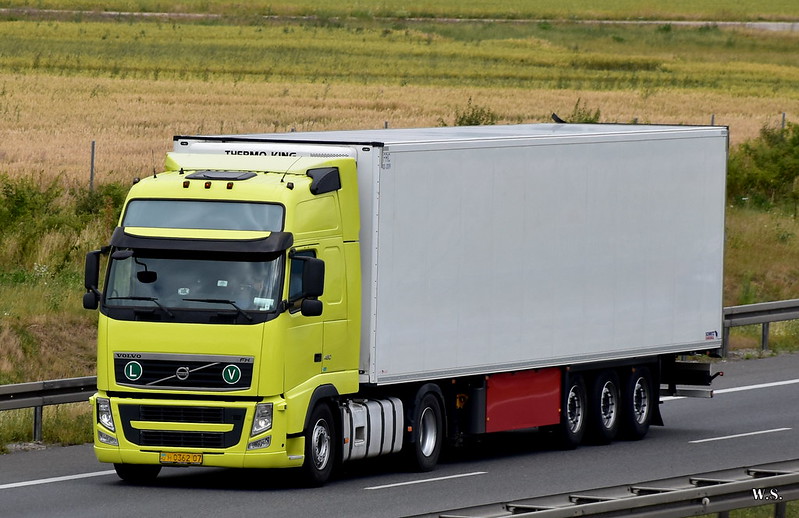 Volvo_FH3_Kreiss_KZ.jpg