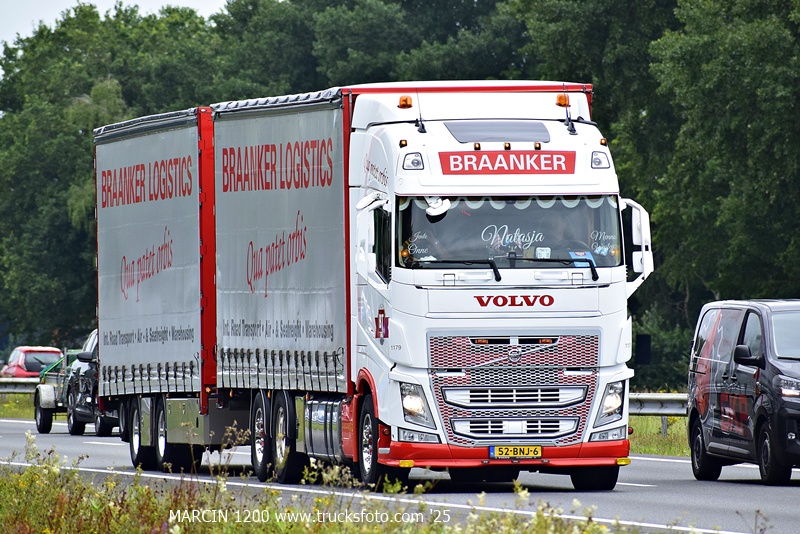 _DSC0869 BRAANKER-crop-VOLVO FH4.JPG