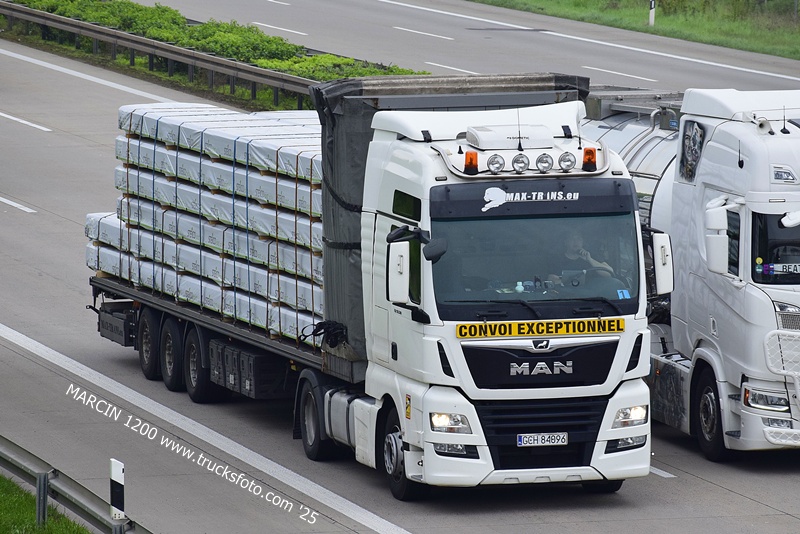 _DSC4086 MAX-TRANS-crop-MAN TGX.JPG