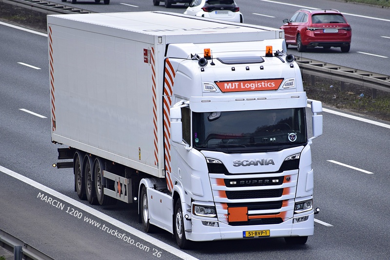 _DSC3938 MJT LOGISTICS-crop-SCANIA R NG.JPG