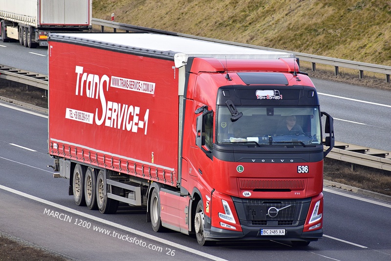 _DSC1649 TRANS SERVICE 1-crop-VOLVO FH AERO.JPG